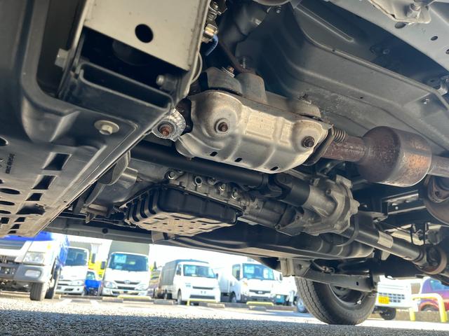 タウンエースバン ＧＬ　４ＷＤ　荷室収納棚付き　衝突軽減ブレーキ　車線逸脱警報　ナビ　バックモニター　ＥＴＣ　リアヒーター付き　ＬＥＤヘッドライト　キーレス　ＡＴ車（37枚目）