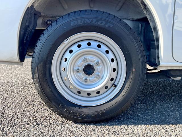 タウンエースバン ＧＬ　４ＷＤ　荷室収納棚付き　衝突軽減ブレーキ　車線逸脱警報　ナビ　バックモニター　ＥＴＣ　リアヒーター付き　ＬＥＤヘッドライト　キーレス　ＡＴ車（45枚目）