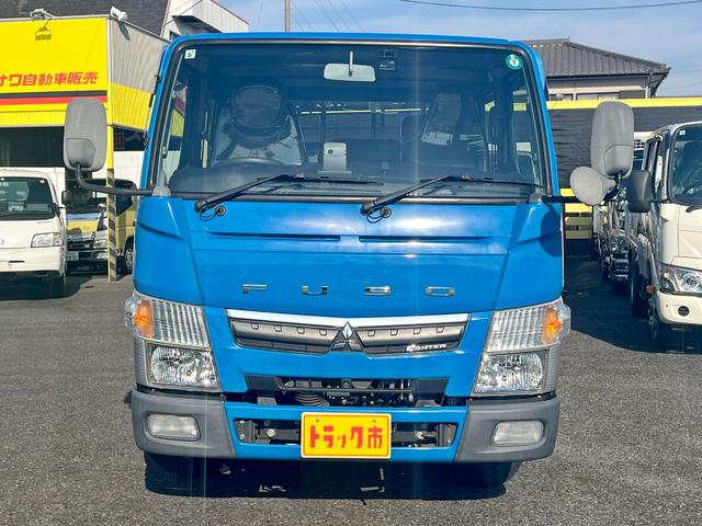 キャンター ２トン６人乗りＷキャブ　荷台床鉄板貼り　車線逸脱警報　リアヒーター付き　ＥＴＣ　ドラレコ　電動格納ミラー　５ＭＴ（2枚目）