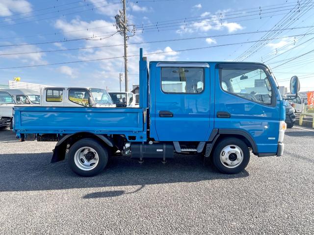 キャンター ２トン６人乗りＷキャブ　荷台床鉄板貼り　車線逸脱警報　リアヒーター付き　ＥＴＣ　ドラレコ　電動格納ミラー　５ＭＴ（4枚目）