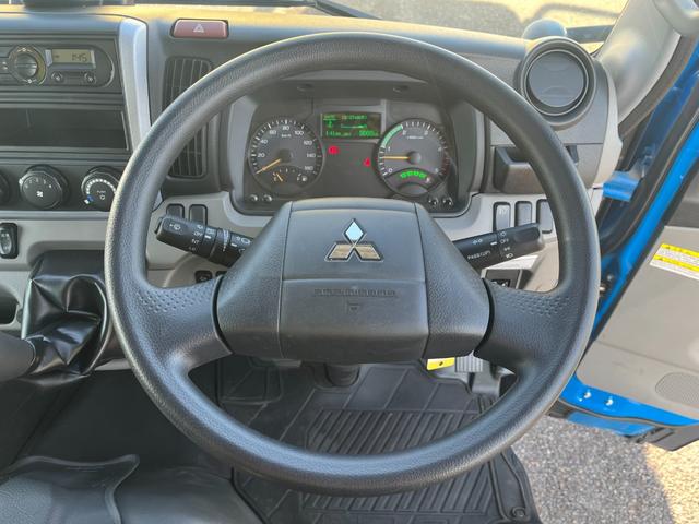 キャンター ２トン６人乗りＷキャブ　荷台床鉄板貼り　車線逸脱警報　リアヒーター付き　ＥＴＣ　ドラレコ　電動格納ミラー　５ＭＴ（16枚目）