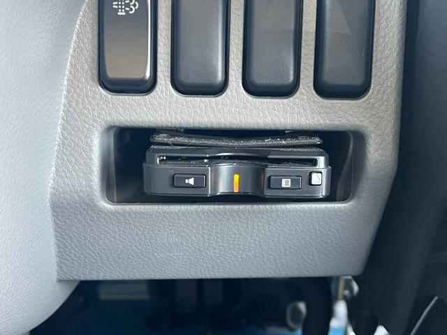 キャンター ２トン６人乗りＷキャブ　荷台床鉄板貼り　車線逸脱警報　リアヒーター付き　ＥＴＣ　ドラレコ　電動格納ミラー　５ＭＴ（22枚目）