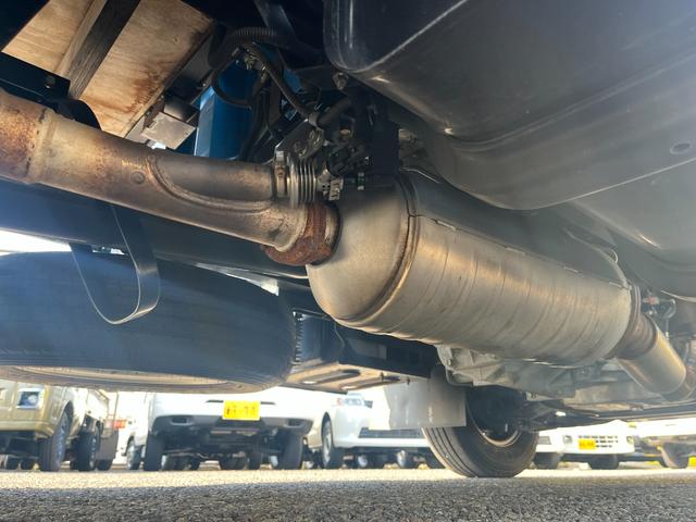 キャンター ２トン６人乗りＷキャブ　荷台床鉄板貼り　車線逸脱警報　リアヒーター付き　ＥＴＣ　ドラレコ　電動格納ミラー　５ＭＴ（36枚目）