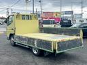キャンター ２トン全低床平ボディー　荷台床鉄板貼り　車線逸脱警報　坂道発進補助装置　ナビＴＶ　バックモニター　ＥＴＣ　ドラレコ付き　キーレス　ＡＴ車（7枚目）