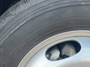 ２トン６人乗りＷキャブ　荷台床鉄板貼り　車線逸脱警報　リアヒーター付き　ＥＴＣ　ドラレコ　電動格納ミラー　５ＭＴ（39枚目）