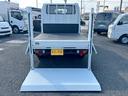 １．４トンＷキャブ垂直ゲート４ＷＤ　６００ＫＧ垂直ゲート　荷台床鉄縞板貼り　電動格納ミラー　パートタイム４ＷＤ　メッキパーツ　キーレスキー　ＡＴ車（11枚目）