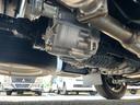 １．４トンＷキャブ垂直ゲート４ＷＤ　６００ＫＧ垂直ゲート　荷台床鉄縞板貼り　電動格納ミラー　パートタイム４ＷＤ　メッキパーツ　キーレスキー　ＡＴ車（39枚目）