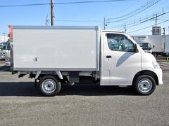 ー７設定のＤＥＮＳＯ製冷凍機を搭載した冷凍車！！野菜やお肉などを安定した低温で運搬する事ができます☆ 3