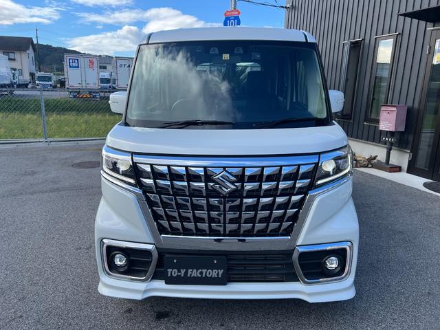 スペーシアカスタム ハイブリッドＸＳターボ　全方位カメラ付き９インチメモリーナビ　ＤＶＤ再生可能　両側電動パワースライドドア　ＥＴＣ　ドライブレコーダー　サーキュレーター　ヘッドアップディスプレイ　運転席シートヒーター　スズキコネクト（2枚目）