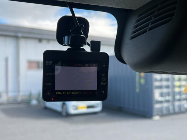 スペーシアカスタム ハイブリッドＸＳターボ　全方位カメラ付き９インチメモリーナビ　ＤＶＤ再生可能　両側電動パワースライドドア　ＥＴＣ　ドライブレコーダー　サーキュレーター　ヘッドアップディスプレイ　運転席シートヒーター　スズキコネクト（29枚目）