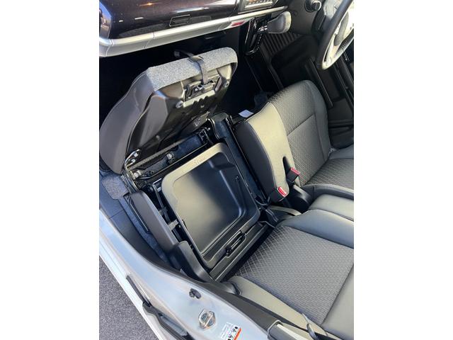 スペーシアカスタム ハイブリッドＸＳターボ　全方位カメラ付き９インチメモリーナビ　ＤＶＤ再生可能　両側電動パワースライドドア　ＥＴＣ　ドライブレコーダー　サーキュレーター　ヘッドアップディスプレイ　運転席シートヒーター　スズキコネクト（35枚目）