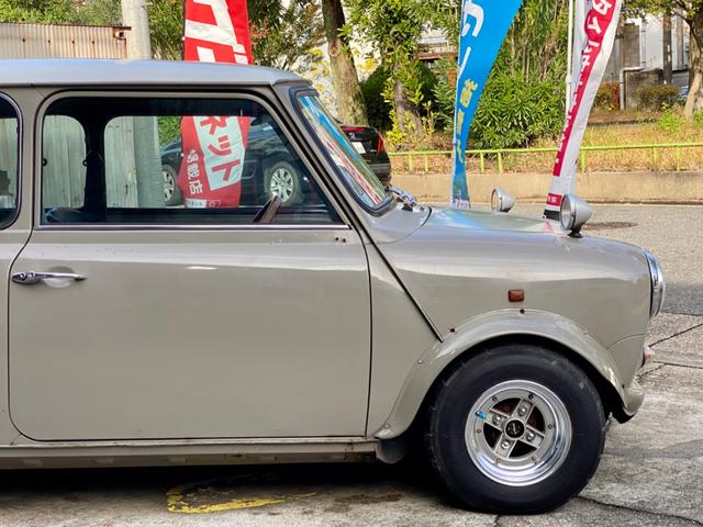 ミニ ＭＩＮＩ １．３ ４ＭＴ センターメーター コブラシート