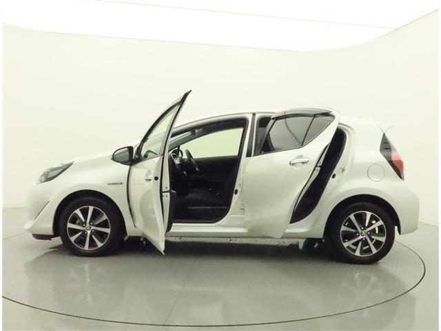 アクア Sスタイルブラック ナビフルセグ Bモニター ドラレコ DVD再生 ミュージックプレイヤー接続可 衝突被害軽減システム ETC スマートキー LED FOG サイドバイザー リヤワイパー クリアランスソナー オートライト(2枚目)