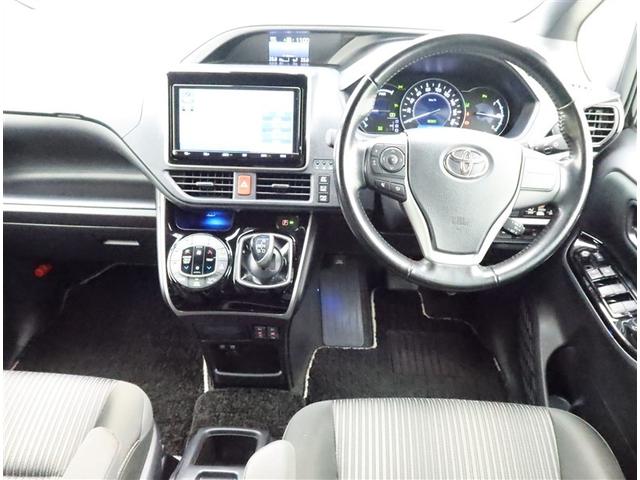 ヴォクシー ハイブリッドＺＳ　煌ＩＩ　ハイブリッド　ナビ＆ＴＶ　両側電動スライド　メモリーナビ　フルセグ　後席モニター　バックカメラ　ドラレコ　ＤＶＤ再生　ミュージックプレイヤー接続可　衝突被害軽減システム　ＥＴＣ　３列シート　記録簿（5枚目）