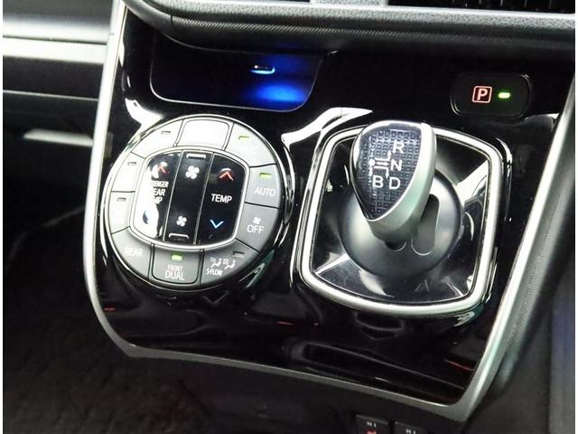 ヴォクシー ハイブリッドＺＳ　煌ＩＩ　ハイブリッド　ナビ＆ＴＶ　両側電動スライド　メモリーナビ　フルセグ　後席モニター　バックカメラ　ドラレコ　ＤＶＤ再生　ミュージックプレイヤー接続可　衝突被害軽減システム　ＥＴＣ　３列シート　記録簿（13枚目）