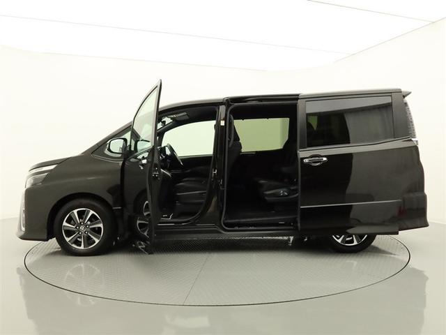 ヴォクシー ＺＳ　煌ＩＩ　ナビ＆ＴＶ　両側電動スライド　メモリーナビ　フルセグ　後席モニター　バックカメラ　ドラレコ　ＤＶＤ再生　ミュージックプレイヤー接続可　衝突被害軽減システム　ＥＴＣ　３列シート　スマートキー　記録簿（2枚目）