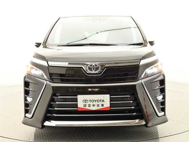 ヴォクシー ＺＳ　煌ＩＩ　ナビ＆ＴＶ　両側電動スライド　メモリーナビ　フルセグ　後席モニター　バックカメラ　ドラレコ　ＤＶＤ再生　ミュージックプレイヤー接続可　衝突被害軽減システム　ＥＴＣ　３列シート　スマートキー　記録簿（19枚目）