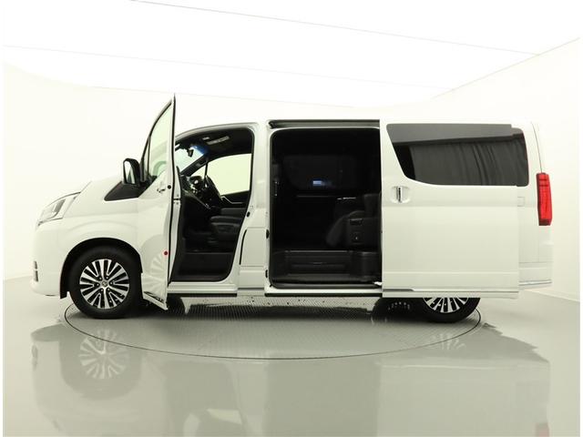 グランエース プレミアム　革シート　ディーゼル　ナビ＆ＴＶ　両側電動スライド　メモリーナビ　フルセグ　後席モニター　バックカメラ　ドラレコ　ＤＶＤ再生　ミュージックプレイヤー接続可　衝突被害軽減システム　ＥＴＣ　３列シート（2枚目）