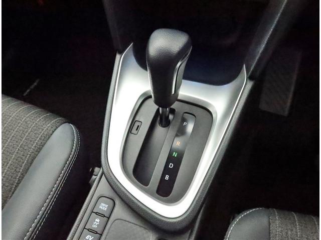 ヤリスクロス ハイブリッドＺ　ナビ全方位モニター　衝突被害軽減システム　電動シート　スマートキー　ＬＥＤ　ＦＯＧ　エアロ　サイドバイザー　リヤワイパー　クリアランスソナー　パワーバックドア　シートヒーター　オートライトワンオーナー（14枚目）