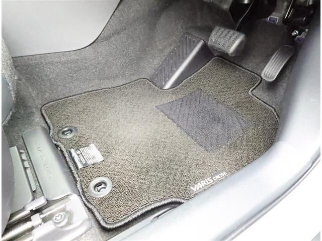 ヤリスクロス ハイブリッドＺ　ナビ全方位モニター　衝突被害軽減システム　電動シート　スマートキー　ＬＥＤ　ＦＯＧ　エアロ　サイドバイザー　リヤワイパー　クリアランスソナー　パワーバックドア　シートヒーター　オートライトワンオーナー（33枚目）