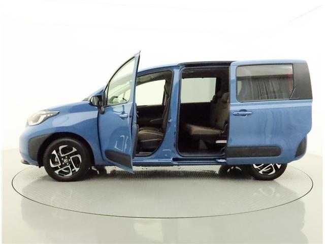 シエンタ ハイブリッドZ 4WD ハイブリッド ナビ&TV 両側電動スライド メモリーナビ フルセグ バックカメラ ドラレコ ミュージックプレイヤー接続可 衝突被害軽減システム ETC 3列シート スマートキー ウオークスルー(2枚目)