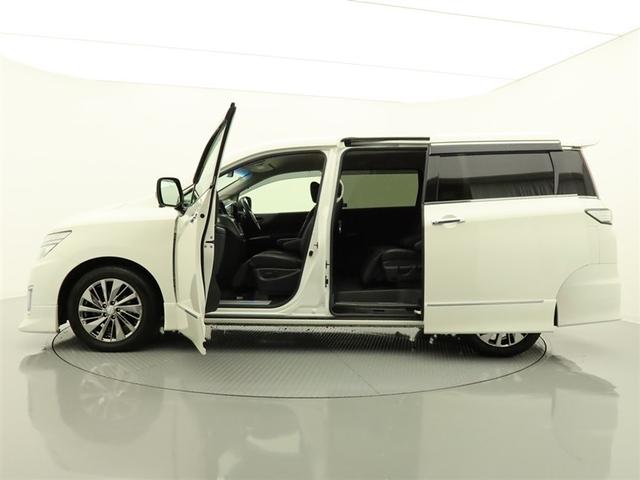 エルグランド ライダー　革シート　ナビ＆ＴＶ　両側電動スライド　メモリーナビ　フルセグ　後席モニター　バックカメラ　ドラレコ　ＤＶＤ再生　ミュージックプレイヤー接続可　ＥＴＣ　３列シート　電動シート　スマートキー　フルエアロ（2枚目）