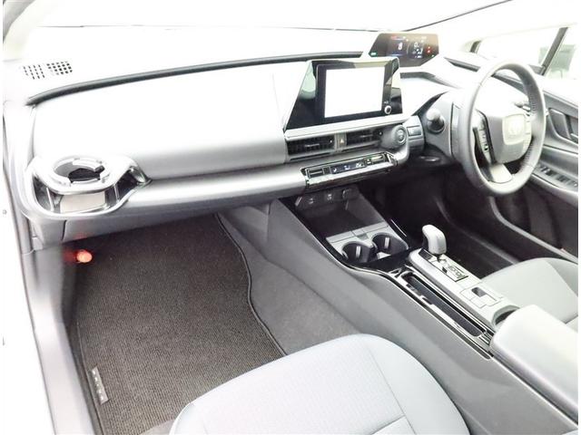 プリウス Ｕ　試乗車　ＤＡ　フルセグ　全方位モニター　ミュージックプレイヤー接続可　オートＡＣ　衝突被害軽減システム　ＥＴＣ　スマートキー　ＬＥＤ　エアロ　クルコン　サイドバイザー　クリアランスソナー　オートライト（6枚目）