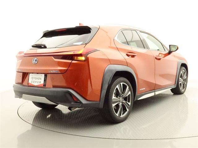 ＵＸ ＵＸ２５０ｈ　バージョンＬ　４ＷＤ　ムーンルーフ　ナビ　フルセグ　全方位モニター　ドラレコ　オートＡＣ　衝突被害軽減システム　ＥＴＣ　電動革シート　スマートキー　ＬＥＤ　ＦＯＧ　クリアランスソナー　パワーバックドア　オートライト（3枚目）
