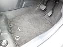 フロアマットも綺麗にクリーニングされています。尚、臭い・汚れ等には個人差がございますので、必ず現車確認下さいませ。