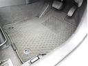 フロアマットも綺麗にクリーニングされています。尚、臭い・汚れ等には個人差がございますので、必ず現車確認下さいませ。