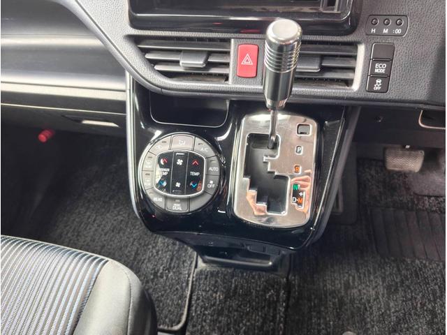 ヴォクシー ZS 煌II 両側電動スライドドア LEDヘッドライト ステアリングスイッチ アイドリングストップ リアロールサンシェード オートライト デュアルオートエアコン 純正16インチAW リアエアコン(15枚目)