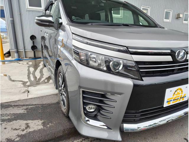 ヴォクシー ZS 煌II 両側電動スライドドア LEDヘッドライト ステアリングスイッチ アイドリングストップ リアロールサンシェード オートライト デュアルオートエアコン 純正16インチAW リアエアコン(23枚目)