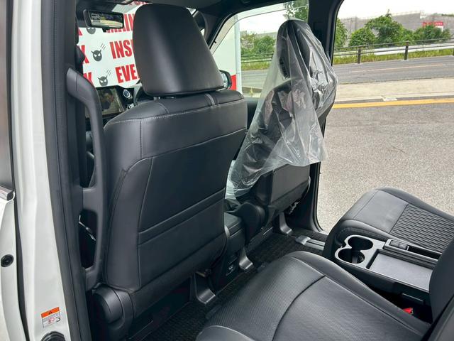 ノア ハイブリッドS-Z 快適利便パッケージHI ドライビングサポート ディスプレイオーディオPlus 前後ドラレコ LEDヘッド・フォグランプ ブラインドスポットモニター 両側電動パワースライドドア パワーバックドア(18枚目)