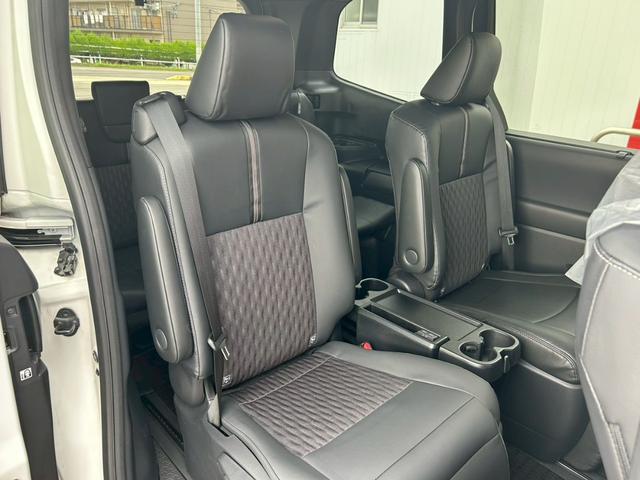 ノア ハイブリッドS-Z 快適利便パッケージHI ドライビングサポート ディスプレイオーディオPlus 前後ドラレコ LEDヘッド・フォグランプ ブラインドスポットモニター 両側電動パワースライドドア パワーバックドア(21枚目)