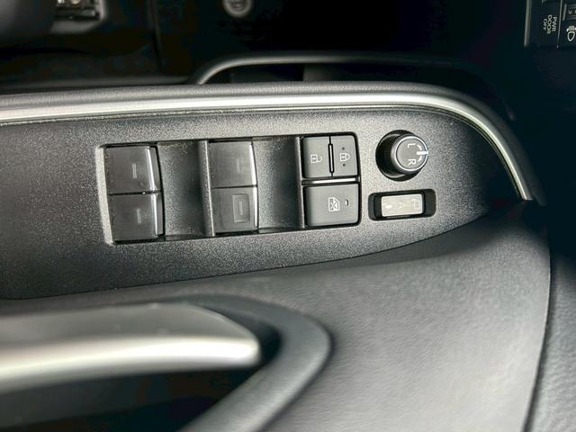 ノア ハイブリッドS-Z 快適利便パッケージHI ドライビングサポート ディスプレイオーディオPlus 前後ドラレコ LEDヘッド・フォグランプ ブラインドスポットモニター 両側電動パワースライドドア パワーバックドア(30枚目)