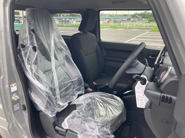 ジムニー XC スズキセーフティサポート LEDヘッドランプ ヘッドランプウォッシャー 本革巻ステアリングホイール 運転席・助手席シートヒーター 全面UVカット機能ガラス LEDサイドターンランプ付ドアミラー(11枚目)
