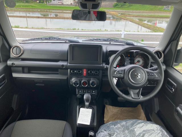 ジムニー XC スズキセーフティサポート LEDヘッドランプ ヘッドランプウォッシャー 本革巻ステアリングホイール 運転席・助手席シートヒーター 全面UVカット機能ガラス LEDサイドターンランプ付ドアミラー(17枚目)