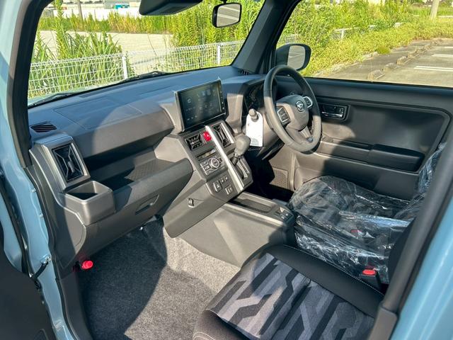 タフト Ｇ　クロムベンチャー　９インチスマホ連携ディスプレイオーディオ　スカイフィールドトップ　ＬＥＤヘッドランプ　電動パーキングブレーキ　運転席・助手席シートヒーター　ウェルカムドアロック解除　１５インチアルミ（12枚目）