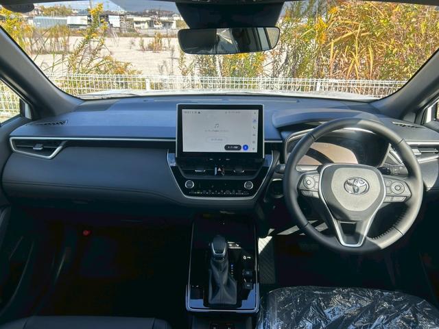 カローラクロス ハイブリッド　Ｚ　トヨタセーフティセンス　パノラマルーフ　アダプティックハイビーム　ブラインドスポットモニター　ＳＥＡ　パノラミックビューモニター　ＬＥＤフロントフォグランプ　本革巻ステアリング　パワーバックドア（20枚目）