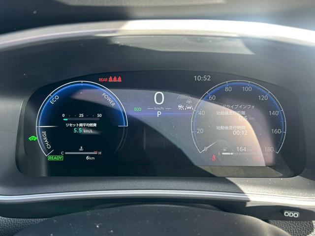 カローラクロス ハイブリッド　Ｚ　トヨタセーフティセンス　パノラマルーフ　アダプティックハイビーム　ブラインドスポットモニター　ＳＥＡ　パノラミックビューモニター　ＬＥＤフロントフォグランプ　本革巻ステアリング　パワーバックドア（26枚目）
