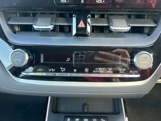 カローラクロス ハイブリッド　Ｚ　トヨタセーフティセンス　パノラマルーフ　アダプティックハイビーム　ブラインドスポットモニター　ＳＥＡ　パノラミックビューモニター　ＬＥＤフロントフォグランプ　本革巻ステアリング　パワーバックドア（29枚目）