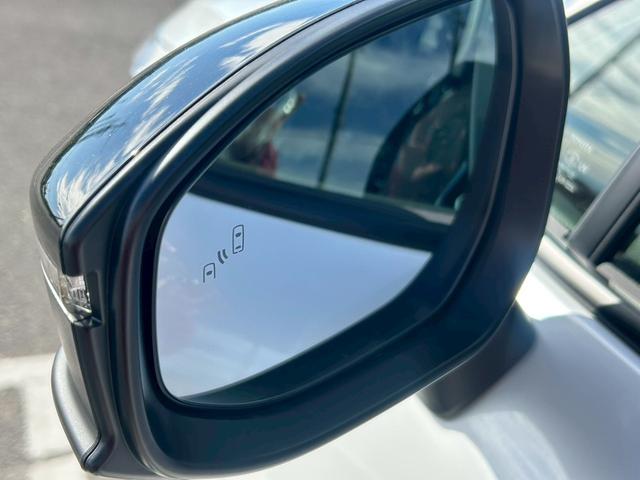 カローラクロス ハイブリッド　Ｚ　トヨタセーフティセンス　パノラマルーフ　アダプティックハイビーム　ブラインドスポットモニター　ＳＥＡ　パノラミックビューモニター　ＬＥＤフロントフォグランプ　本革巻ステアリング　パワーバックドア（42枚目）