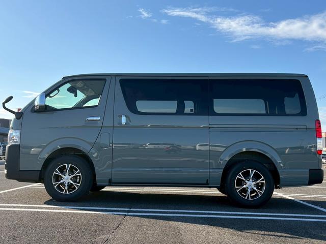 ハイエースバン ロングスーパーＧＬ　トヨタセーフティセンス　パノラミックビューモニター　両側パワースライドドア　イージークローザー　ＬＥＤヘッドランプ　パノラミックビューモニター　デジタルインナーミラー　寒冷地仕様　　ＡＣ１００Ｖ（5枚目）