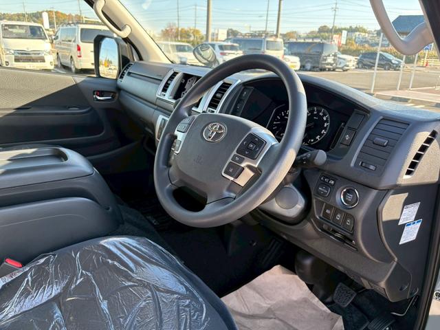 ハイエースバン ロングスーパーＧＬ　トヨタセーフティセンス　パノラミックビューモニター　両側パワースライドドア　イージークローザー　ＬＥＤヘッドランプ　パノラミックビューモニター　デジタルインナーミラー　寒冷地仕様　　ＡＣ１００Ｖ（10枚目）