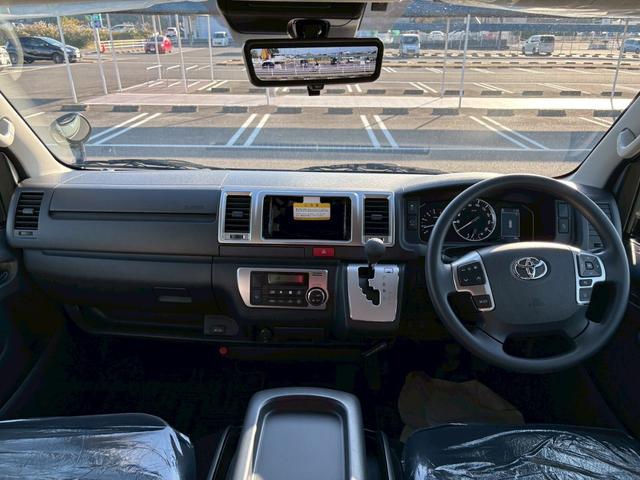 ハイエースバン ロングスーパーＧＬ　トヨタセーフティセンス　パノラミックビューモニター　両側パワースライドドア　イージークローザー　ＬＥＤヘッドランプ　パノラミックビューモニター　デジタルインナーミラー　寒冷地仕様　　ＡＣ１００Ｖ（19枚目）