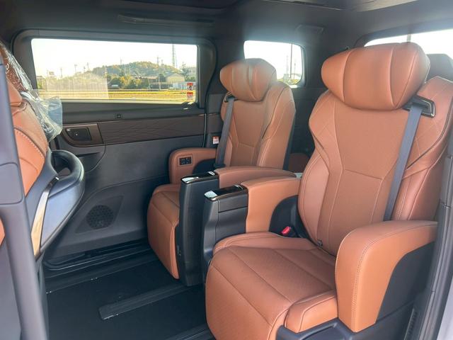 ヴェルファイアハイブリッド Z プレミア トヨタセーフティセンス 左右独立ムーンルーフ BSM+SEA LEDヘッドランプ エグゼクティブパワーシート 後席ディスプレイ ディスプレイオーディオPlus ユニバーサルステップ アドバンストパーク(15枚目)