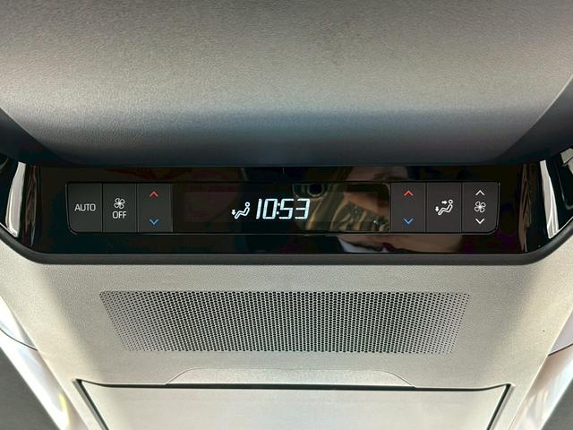 ヴェルファイアハイブリッド Z プレミア トヨタセーフティセンス 左右独立ムーンルーフ BSM+SEA LEDヘッドランプ エグゼクティブパワーシート 後席ディスプレイ ディスプレイオーディオPlus ユニバーサルステップ アドバンストパーク(40枚目)