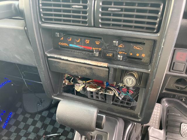 ジムニー サマーウインド　リミテッド　リフトアップ車　エンジンオーバーホール済　ピストン新品　ポート研磨　セルモーター新品　社外エアコリーナー　アルミバンパー　シエラ純正１５インチアルミ　ドライブレコーダー（31枚目）