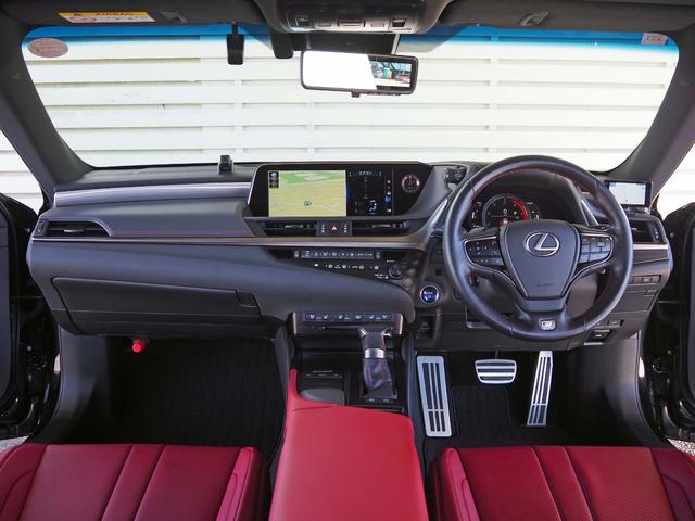 ＥＳ ＥＳ３００ｈ　Ｆスポーツ　ＴＲＤエアロ　ＴＲＤ４本出しマフラー　サンルーフ　純正ナビ　バックカメラ　セーフティシステム　レーダークルーズ　ＢＳＭ　デジタルインナーミラー　パワートランクリッド　ＨＵＤ　前後ドラレコ　ＥＴＣ（3枚目）