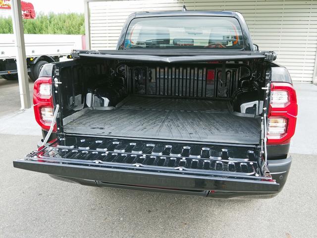ハイラックス Ｚ　ＧＲスポーツ　４ＷＤ　トノカバー　純正ディスプレイオーディオ　ナビ　パノラミックビューモニター　プリクラッシュ　レーダークルコン　クリアランスソナー　ハーフ合皮シート　パワーシート　ＬＥＤヘッド　ＬＥＤフォグ（21枚目）